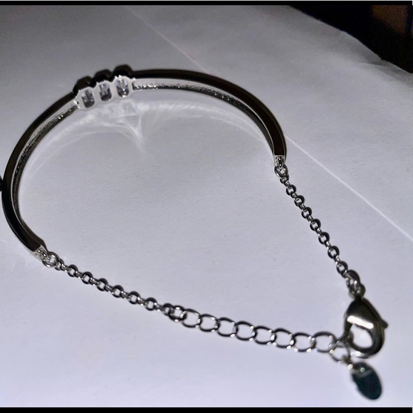 ๐ Beautiful Jones NewYork Silver Bracelet ๐ - Picture 5 of 8